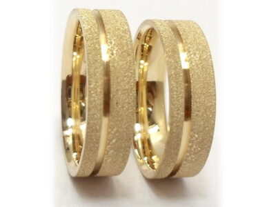 LINDAS ALIANÇAS COM ANEL SOLITÁRIO E CAIXINHA DE BRINDE